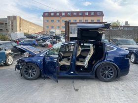 TESLA MODEL X 75D, 2016
