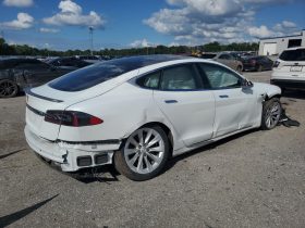 TESLA MODEL S 75, 2017