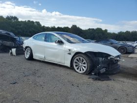 TESLA MODEL S 75, 2017