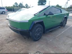 TESLA CYBERTRUCK, 2025