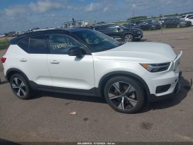 VOLVO XC40 RECHARGE PURE ELECTRIC P8, 2021