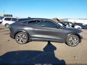 FORD MUSTANG MACH-E PREMIUM, 2022