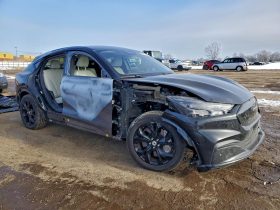 FORD MUSTANG MACH-E PREMIUM, 2023