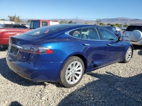 TESLA MODEL S 75, 2017