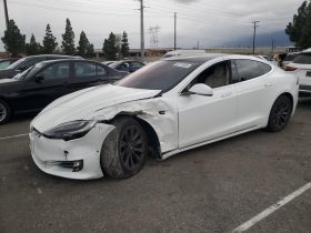 TESLA MODEL S 75, 2017