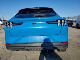 FORD MUSTANG MACH-E SELECT, 2023 (2022)