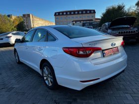 HYUNDAI SONATA SE, 2017 (2016)