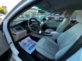 HYUNDAI SONATA SE, 2017 (2016)