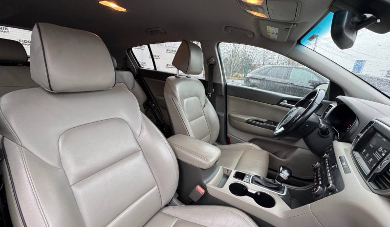 
KIA SPORTAGE EX, 2017 (2016) full									