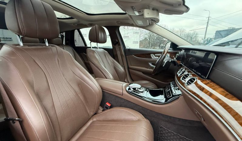 
MERCEDES-BENZ E 400 4MATIC, 2017 full									