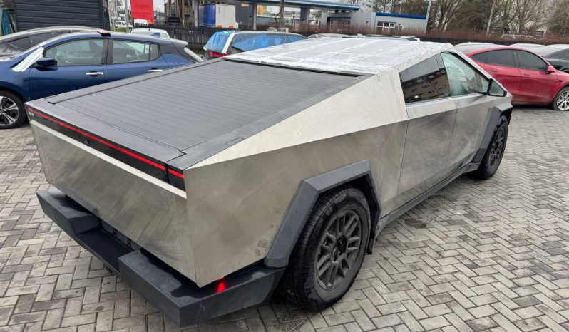 
TESLA CYBERTRUCK, 2024 full									