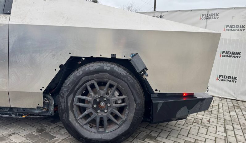 
TESLA CYBERTRUCK, 2024 full									