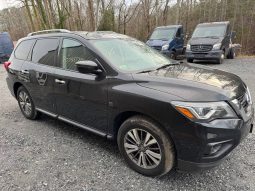 NISSAN PATHFINDER SV, 2020 (2019)