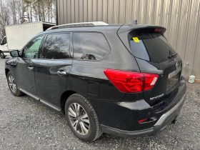NISSAN PATHFINDER SV, 2020 (2019)
