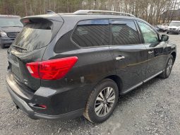 NISSAN PATHFINDER SV, 2020 (2019)