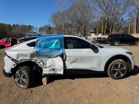 FORD MUSTANG MACH-E PREMIUM, 2023