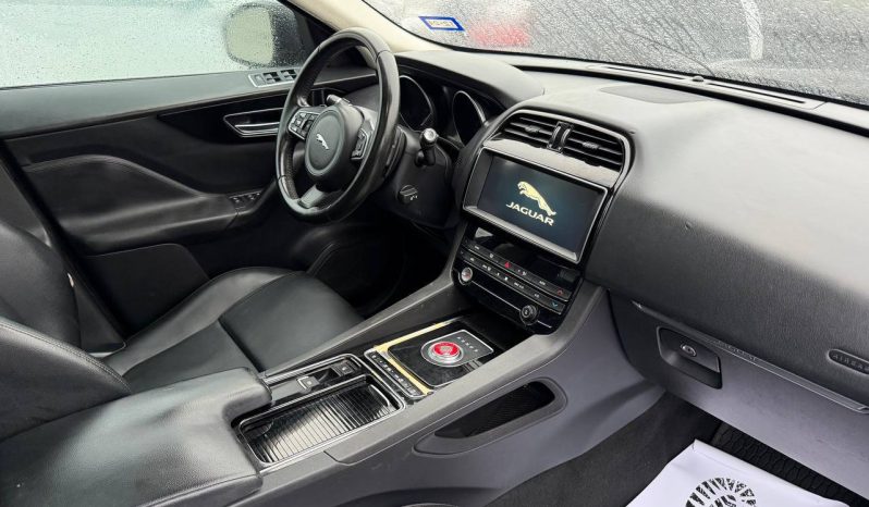
JAGUAR F-PACE PREMIUM, 2019 (2018) full									