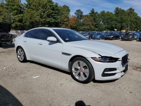JAGUAR XE S, 2020 (2019)