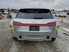 AUDI E-TRON PREMIUM PLUS, 2019