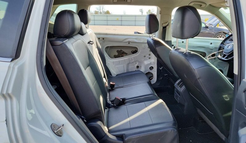 
VOLKSWAGEN TIGUAN SE, 2018 (2017) full									