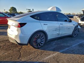 TESLA MODEL Y PERFORMANCE, 2022 (2021)