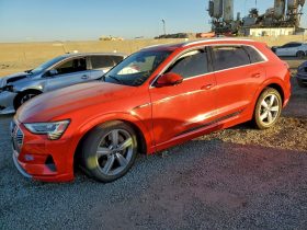 AUDI E-TRON PREMIUM PLUS, 2019