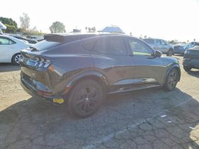 FORD MUSTANG MACH-E CALIFORNIA ROUTE 1, 2022