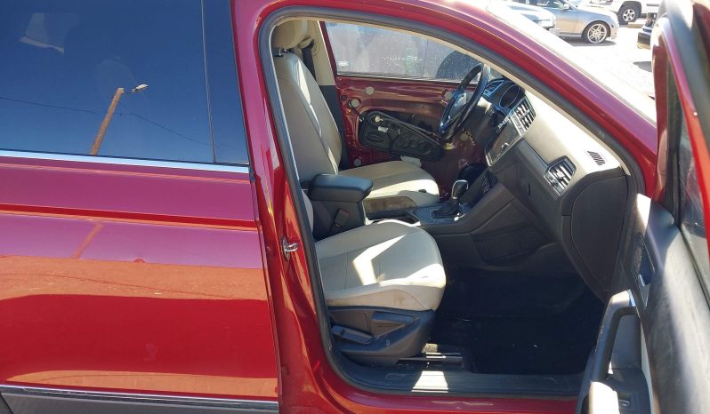 
VOLKSWAGEN TIGUAN 2.0T SEL, 2018 (2017) full									