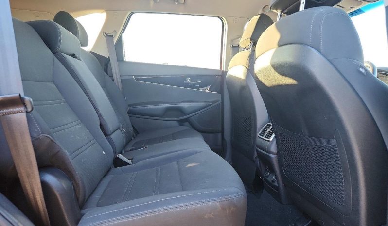 
KIA SORENTO LX, 2017 (2016) full									