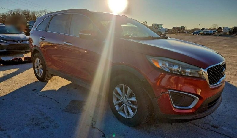 
KIA SORENTO LX, 2017 (2016) full									