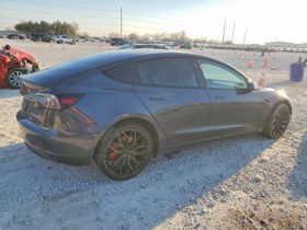 TESLA MODEL 3 PERFORMANCE, 2022