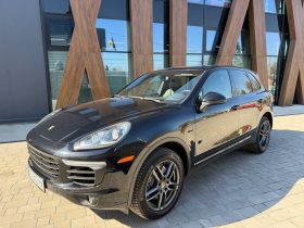 PORSCHE CAYENNE DIESEL, 2015