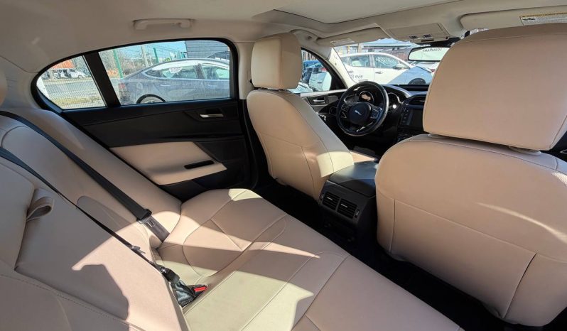 
JAGUAR XE 25T, 2017 (2016) full									