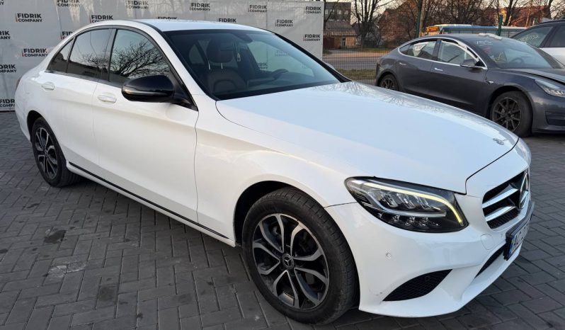 
MERCEDES-BENZ C 300, 2019 full									