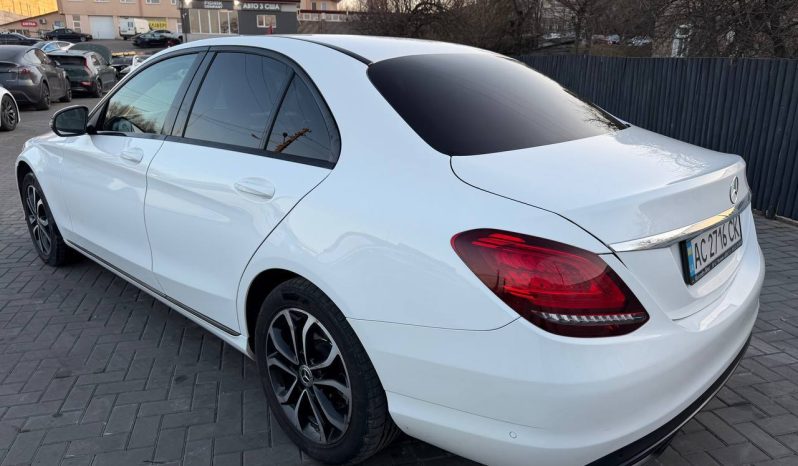 
MERCEDES-BENZ C 300, 2019 full									