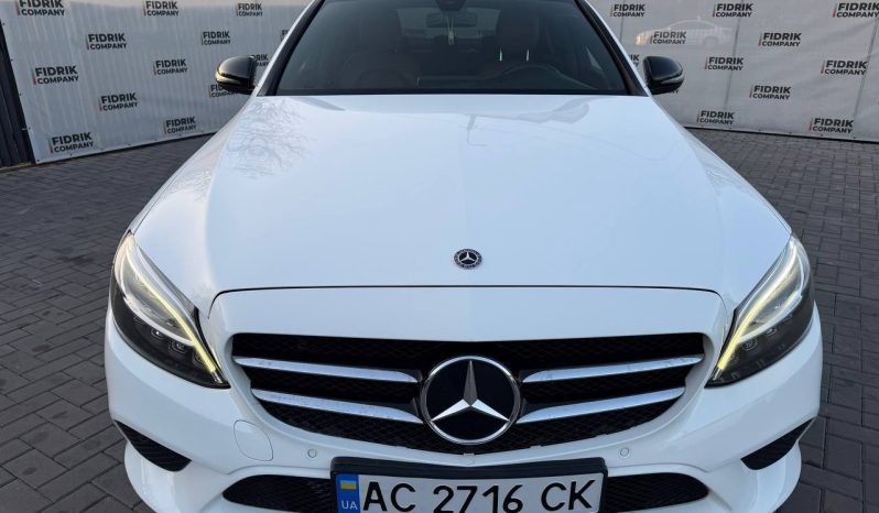 
MERCEDES-BENZ C 300, 2019 full									