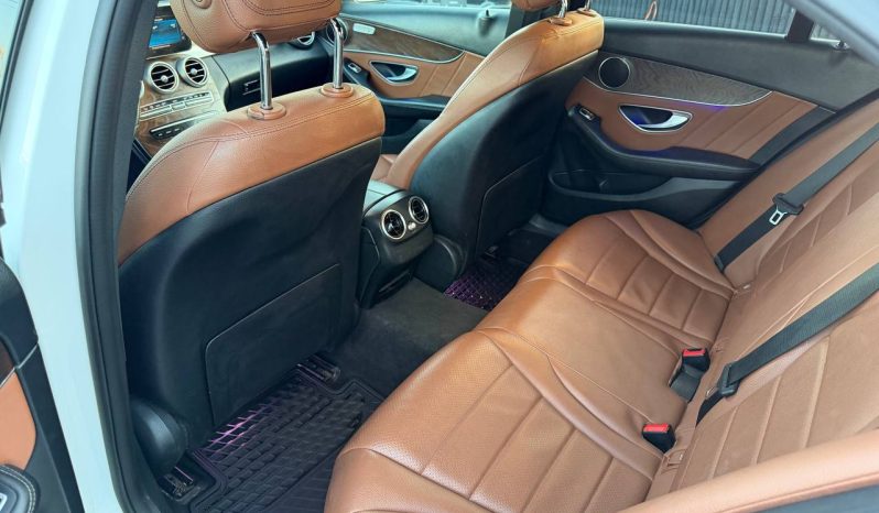 
MERCEDES-BENZ C 300, 2019 full									