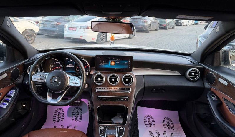 
MERCEDES-BENZ C 300, 2019 full									