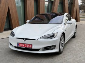 TESLA MODEL S 75D, 2019