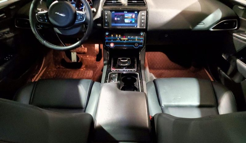 
JAGUAR XE PREMIUM, 2018 (2017) full									