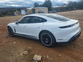 PORSCHE TAYCAN, 2022