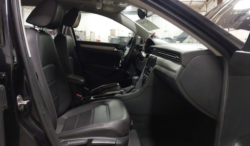 
VOLKSWAGEN PASSAT 2.0T SE, 2021 full									