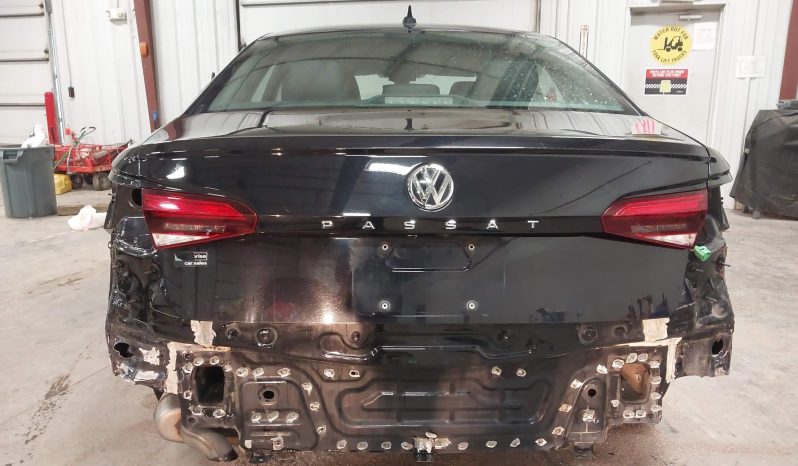 
VOLKSWAGEN PASSAT 2.0T SE, 2021 full									