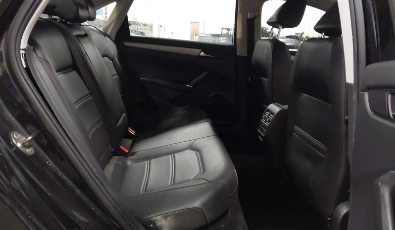 
VOLKSWAGEN PASSAT 2.0T SE, 2021 full									