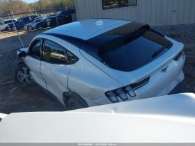 FORD MUSTANG MACH-E SELECT, 2021