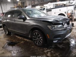 
VOLKSWAGEN TIGUAN SE, 2020 full									