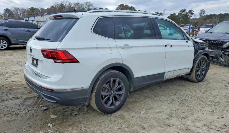 
VOLKSWAGEN TIGUAN SE, 2022 full									
