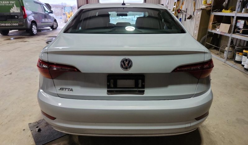 
VOLKSWAGEN JETTA S, 2019 (2018) full									