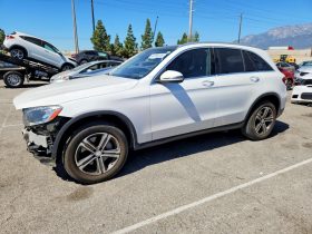 MERCEDES-BENZ GLC 300, 2016