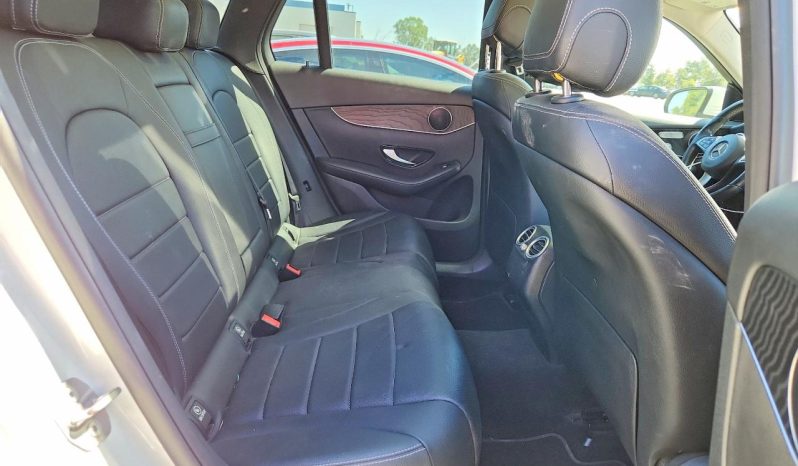 
MERCEDES-BENZ GLC 300, 2016 full									